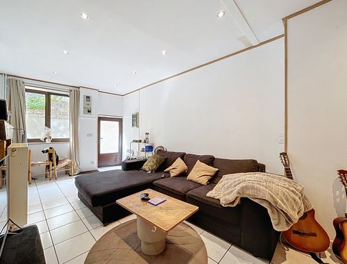                                         Maison à vendre à Bouvignes-sur-Meuse, € 119.000
