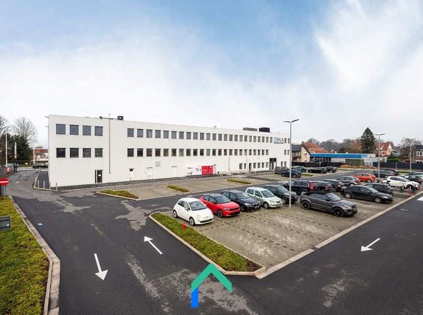 Bien professionnel à louer
                    à 9080 Lochristi