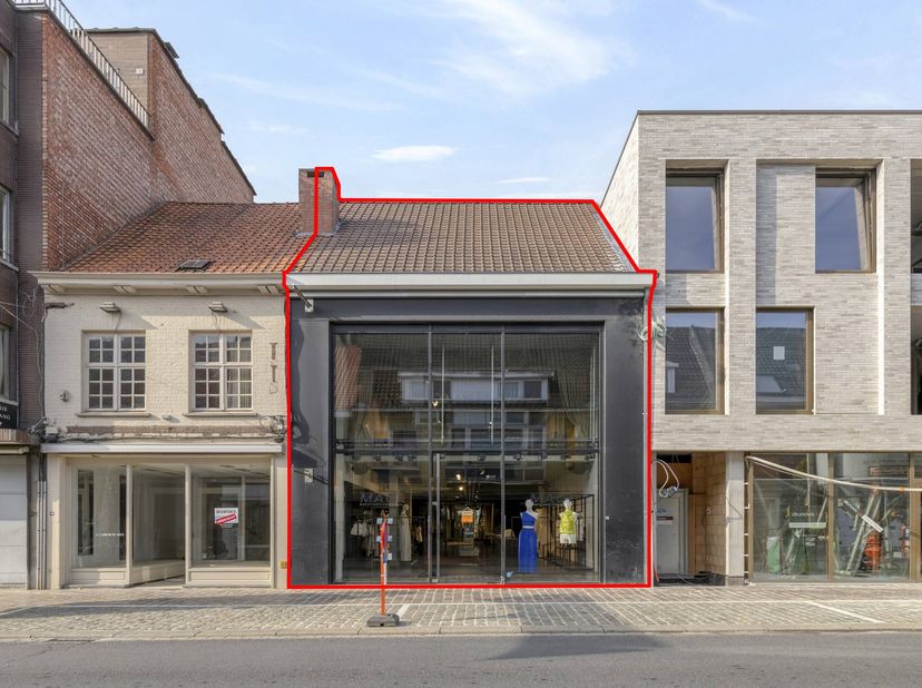 Bien professionnel à louer à Manestraat 16,
                    8800 Roeselare