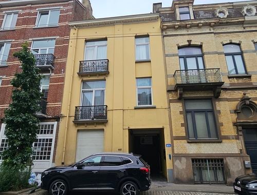                                         Andere te koop in Ukkel, € 875.000

