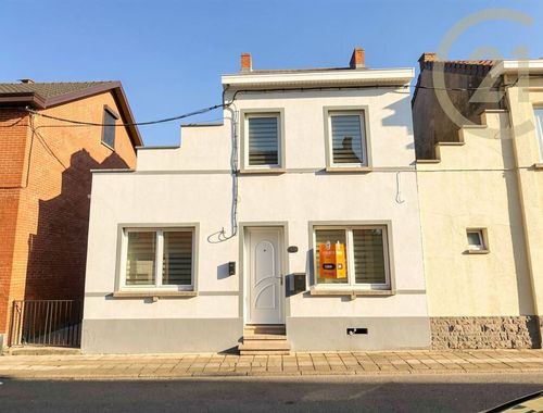                                         Woning te huur in Auvelais, € 970
