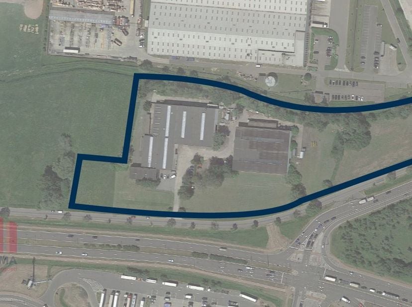 Nieuwbouw op maat te huur – Puurs<br />
In Puurs, op een uitstekend gelegen terrein van 3,5 hectare in de oksel van de A12 en de N16, wordt een nieuw