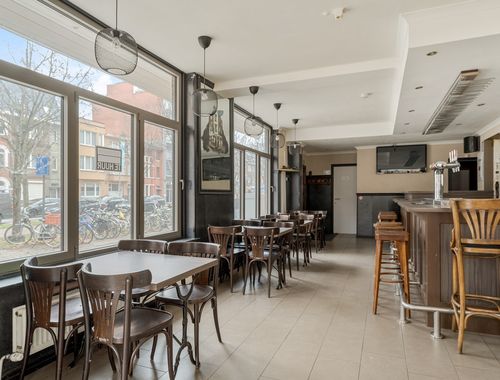                                         Bien commercial à louer à Hasselt, € 2.500
