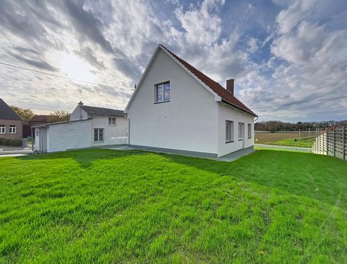                                         Woning te koop in Kapellen, € 389.000

