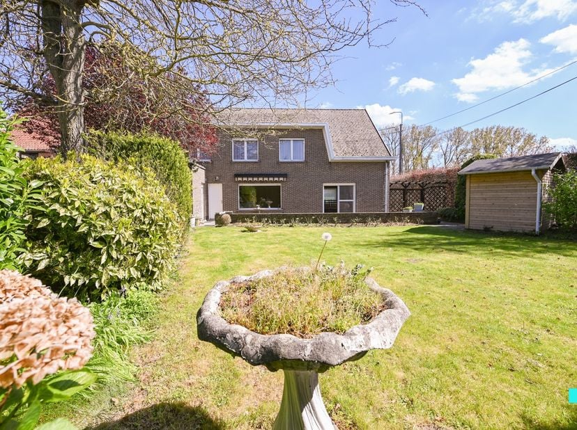 Huis te koop in Meensesteenweg 372,
                    8870 Izegem