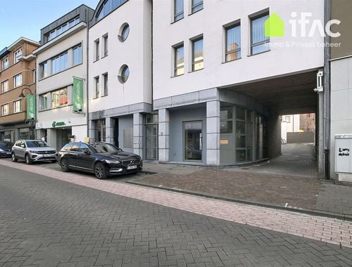                                         Complexe de bureaux à louer à Tervuren, € 995
