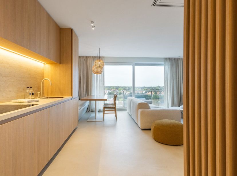 Knokke: Appartement entièrement rénové à vendre avec des finitions haut de gamme en plein cur de Knokke. Découvrez ce magnifique appartement situé à d