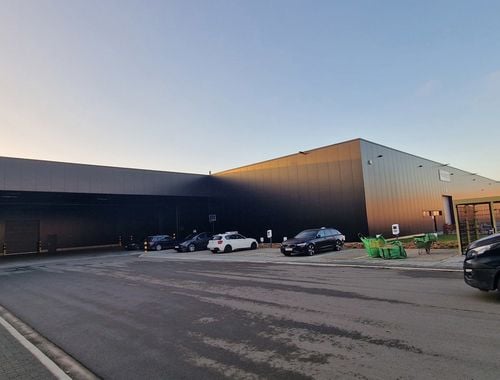                                         Entrepôt à louer à Turnhout, € 8.186

