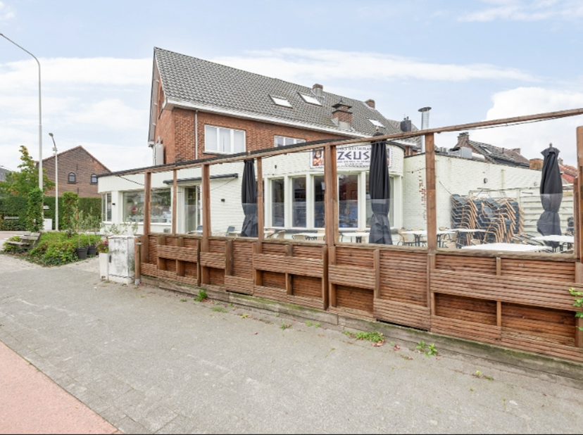 Bedrijfsvastgoed te koop in Guido Gezellestraat 35,
                    2630 Aartselaar