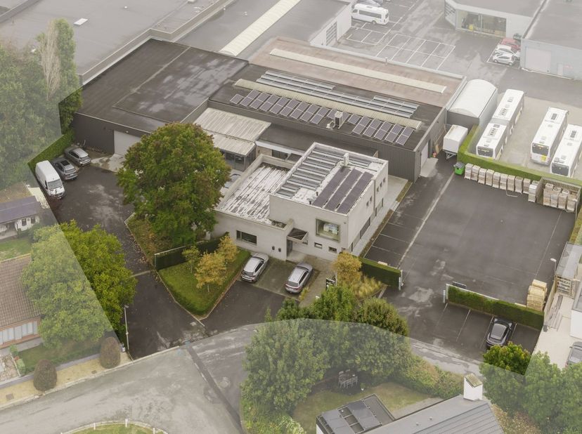 Bien professionnel à vendre à Zonneveld 15,
                    8793 Sint-Eloois-Vijve