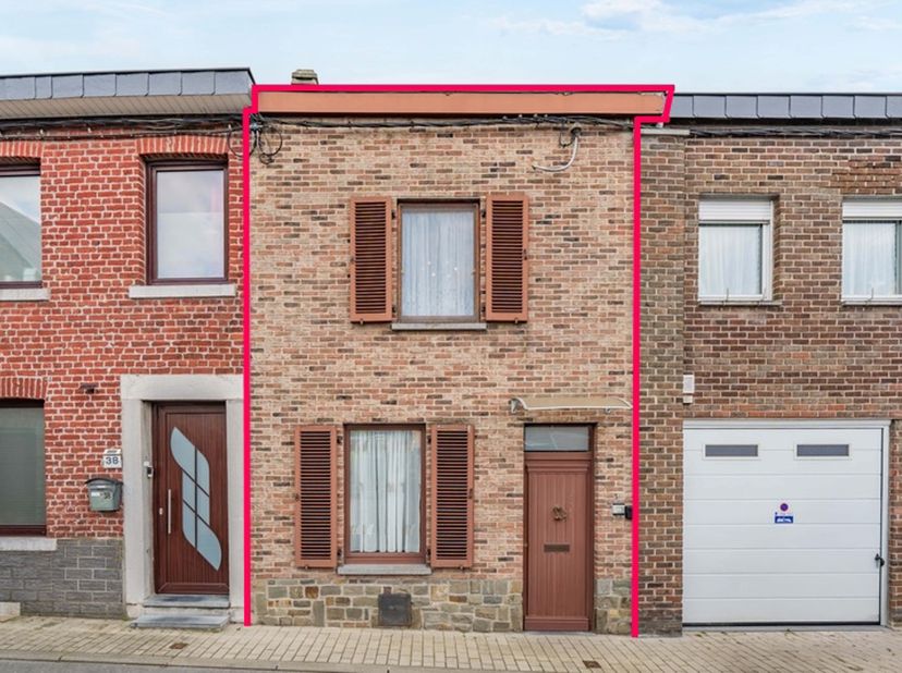 Bent u op zoek naar een rustig gelegen woning met tuin en uitbreidingsmogelijkheden, dichtbij alle voorzieningen? Dan is dit uw kans!<br />
EasyHome e