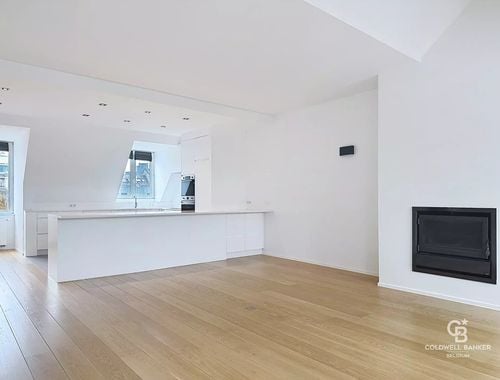                                        Appartement te huur in Elsene, € 2.250
