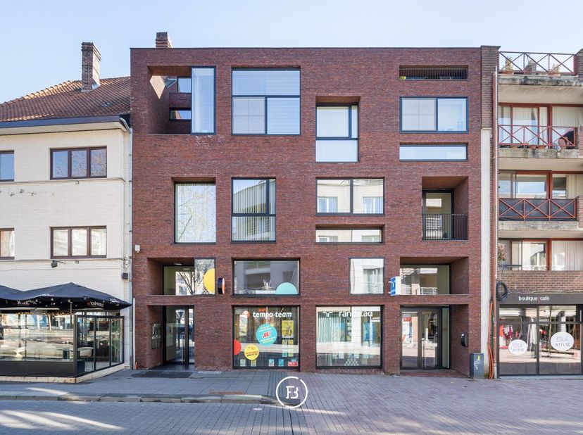 Cette propriété est vendue via le système Close the Deal avec un prix de départ de 589 000 €. Chaque candidat acheteur peut faire une offre au-dessus