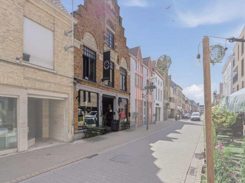 Bien professionnel à vendre
                    à 8630 Veurne