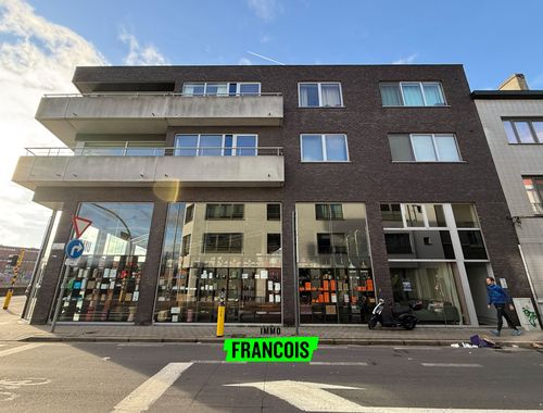                                         Appartement à louer à Gent, € 800
