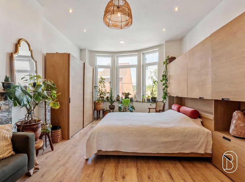 Huis te koop in Ninovestraat 157,
                    9600 Ronse