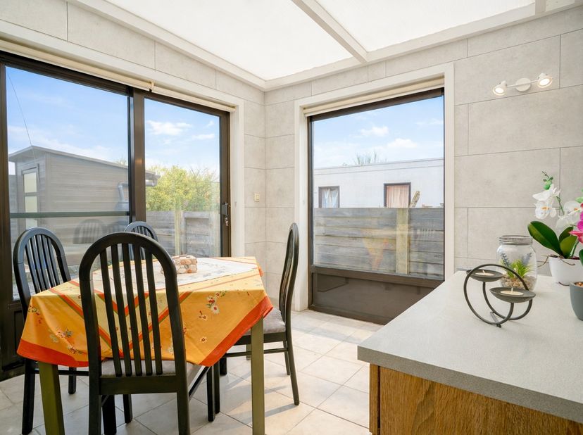 Gezellige vakantiewoning in recreatiegebied te Koksijde, ideaal als tweede verblijf aan zee. De woning bevindt zich in de onmiddellijke omgeving van z