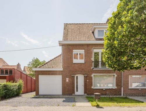                                         Woning te koop in Aalbeke, € 285.000
