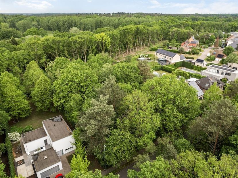 Bouwgrond voor open bebouwing op 1.408m²<br />
Deze bouwgrond van 1.408m2 met een perceelsbreedte van 20m en diepte van 67m is geschikt voor het bouwe