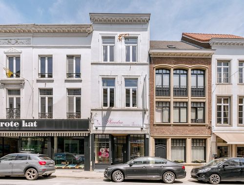                                         Bien commercial avec habitation à vendre à Lier, € 395.000
