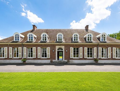                                         Villa-Manoir à vendre à Harmignies, € 1.050.000
