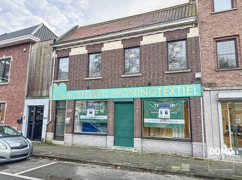 Heeft u interesse? Bekijk deze woning op onze website http://www.domovastgoed.be of contacteer ons op het nummer 011/96.49.96<br />
<br />
Aan de Vark