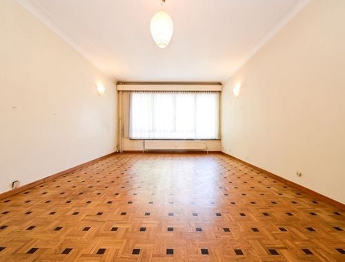                                         Appartement à vendre à Berchem-Sainte-Agathe, € 240.000
