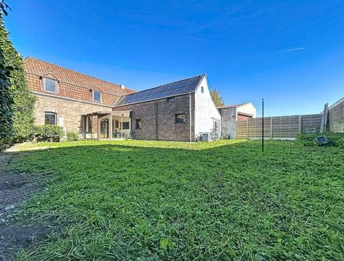                                         Woning te koop in Estaimpuis, € 265.000
