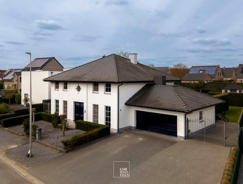                             Villa te koop in Veldwezelt
