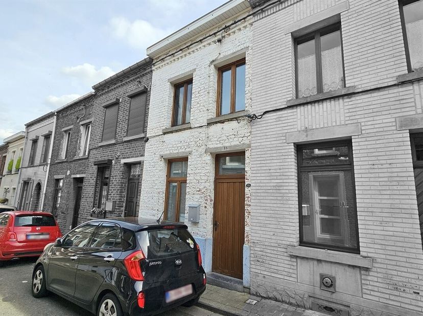 SOUS OPTION - PLUS DE VISITE - Prix: Offre à partir de 130.000 euros, frais d'agence non inclus et à charge de l'acquéreur.<br />
Chouette petite mais