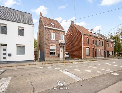                                         Maison à vendre à Beveren-Leie, € 249.000
