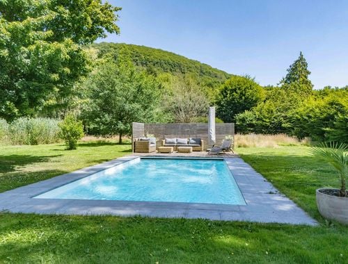                                         Buitenverblijf te koop in Evrehailles, € 565.000
