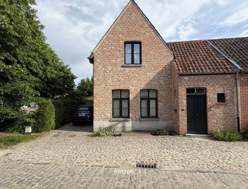                                        Woning te huur in Zevergem, € 1.350
