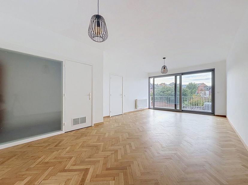 Appartement te huur in Rue Jean Ciparisse 11,
                    5000 Namur