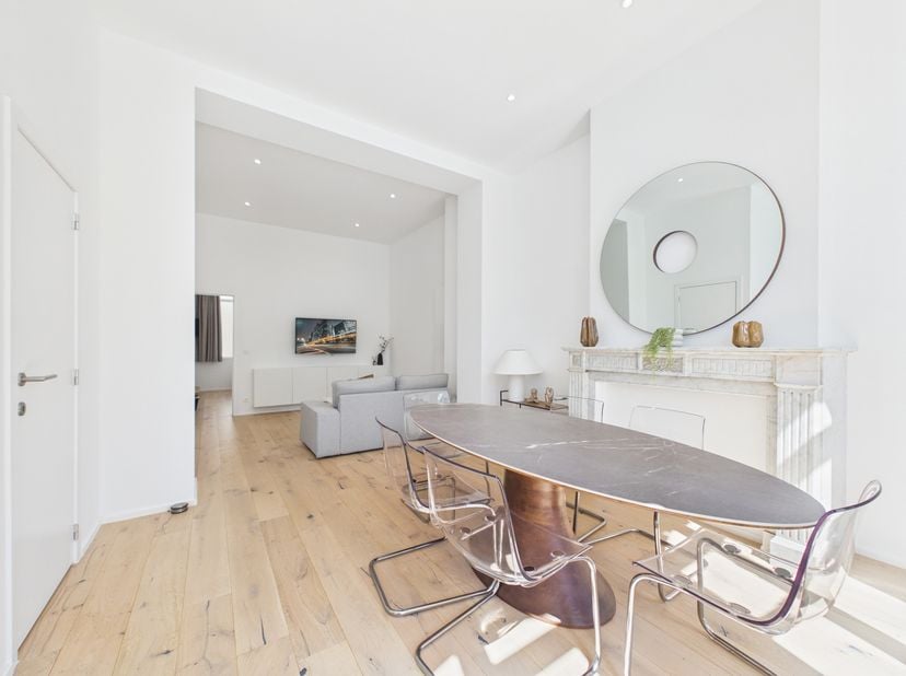Ixelles | Quartier Flagey/Étang d'Ixelles : appartement 1 chambre meublé avec terrasse ! <br />
L'appartement se compose : d'un hall d'entrée/vestiair