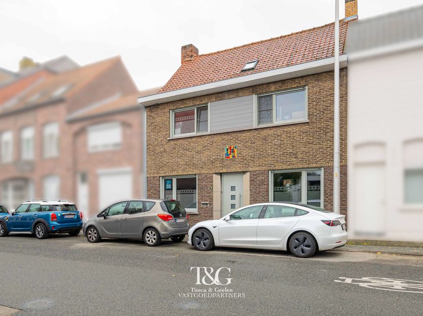 Huis te koop in Heulestraat 2,
                    8560 Gullegem