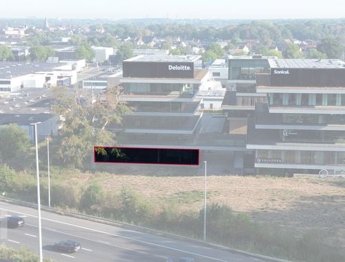                                         Bureaux à louer à Oostkamp, € 9.495
