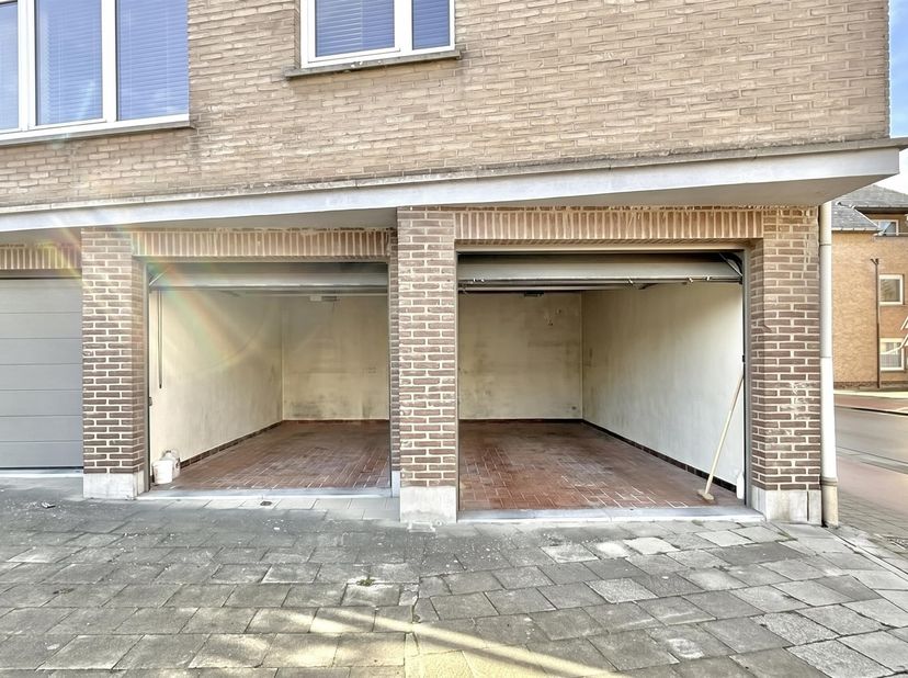 Garage à vendre
                    à 2870 Puurs