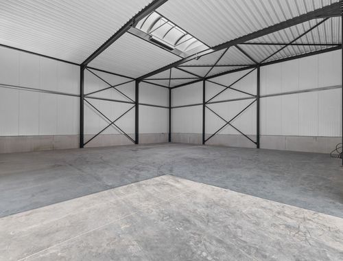                                         Entrepôt sans bureau à vendre à Zedelgem, € 343.125
