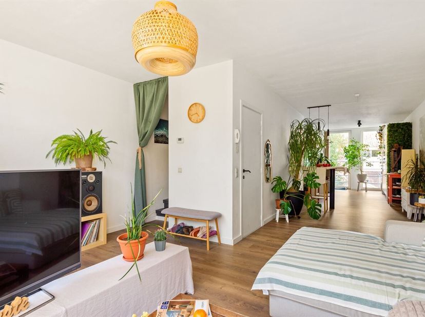 Triplex appartement op top locatie!<br />
Ligging:<br />
Borgeindstraat 36 geniet van een rustige en aangename ligging in Schoten, met winkels, schole