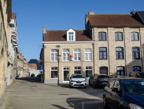                                         Kantoorruimte te koop in Veurne, € 200.000
