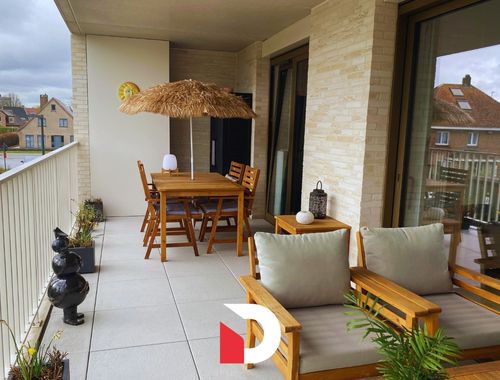                                        Appartement te huur in Sint-Pieters, € 740
