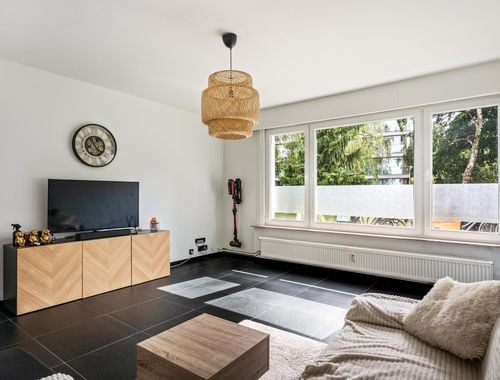                                         Gelijkvloers app. te koop in Hoboken, € 165.000
