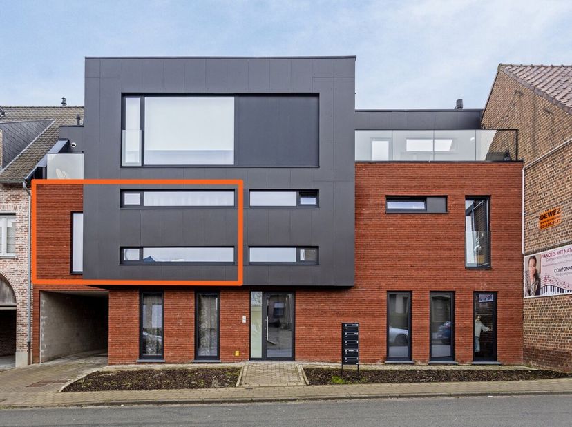 Dit appartement in uitstekende staat is gelegen op de 1ste verdieping van de recente Residentie Statie, een kleinschalige residentie opgericht in 2020