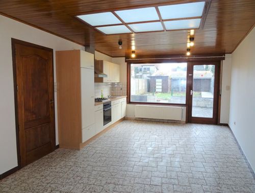                                        Eengezinswoning te huur in Basècles, € 750
