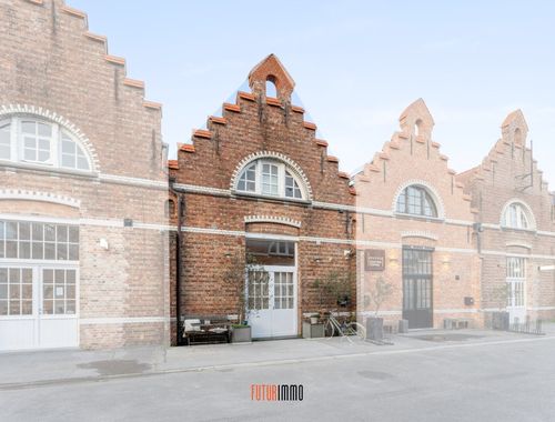                                         Kantoor te huur in Sint-Pieters, € 1.450
