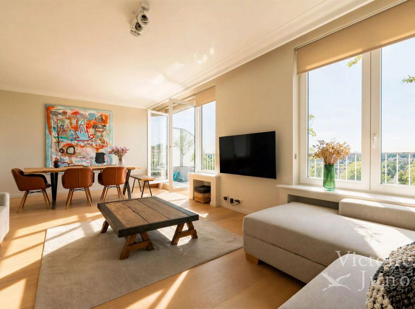 Victoire-Junot heeft het genoegen u een penthouse op de 8ste verdieping voor te stellen, gelegen op de prestigieuze Tervuerenlaan. Het heeft een opper