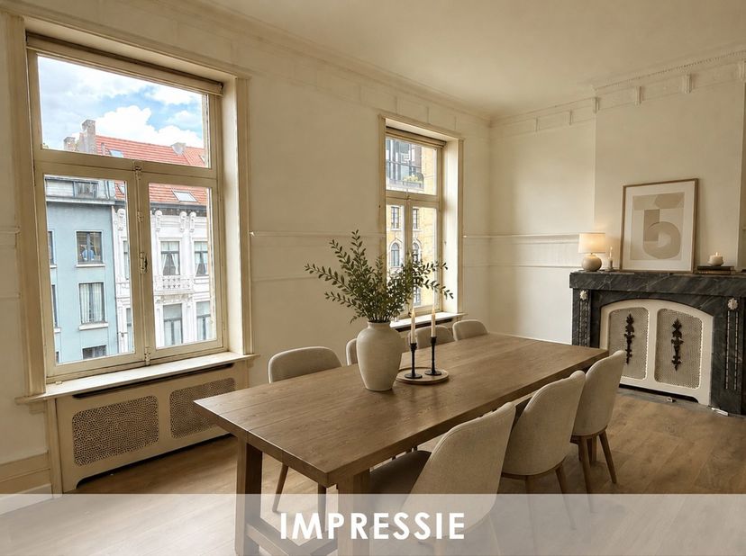 Authentiek 2-slaapkamer appartement op toplocatie.<br />
Op de derde verdieping van een statig hoekgebouw aan de Mechelsesteenweg en de Britselei bevi