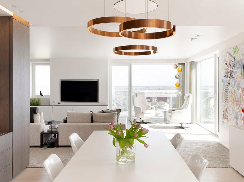 In Residentie “K-Tower”, op een absolute topligging aan de Diksmuidekaai, bevindt zich dit uitzonderlijke appartement op een van de hoogste verdieping