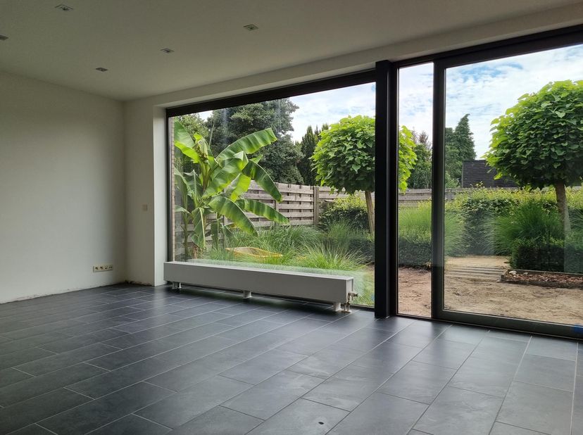BEZOEK AANVRAGEN ENKEL MOGELIJK VIA VOLGENDE LINK:<br />
https://verlinden.mijnhuurprofiel.be/property/b019d10c-c2c2-4270-9358-c6e5977a917b<br />
<br